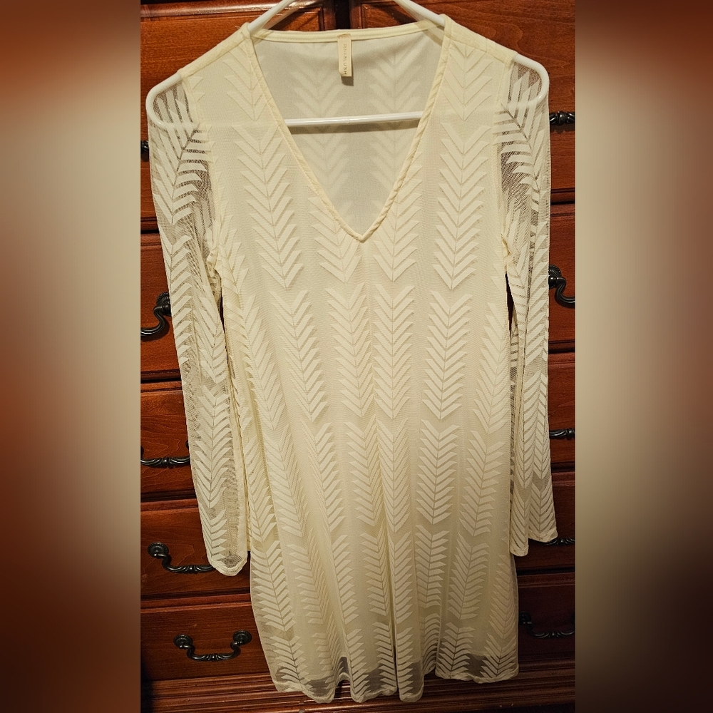 PinkBlush Dress Ivory bell sleeves Maternity/Postpartum size Small